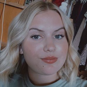 Meet your Posher, Kara